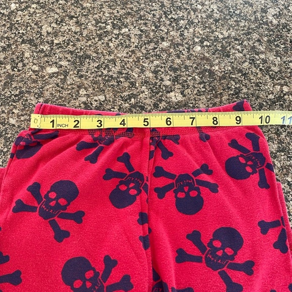 🔆3/$25🔆 The Gap Kids Red Skull Print PJ’s (Leggings & Top) Size 6 - Picture 5 of 7